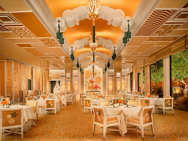 Wing Lei main dining room