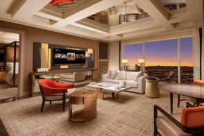 Wynn Tower Suite Parlor - Living Room