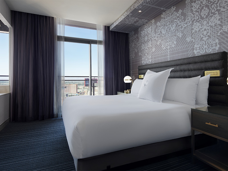 Cosmopolitan Terrace One Bedroom Suite Fountain View Bed