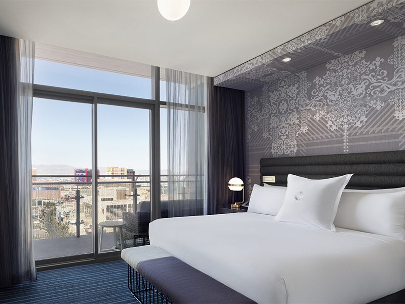 Cosmopolitan Terrace Studio King Fountain View Beds