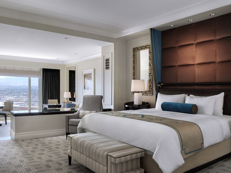 Luxury King Suite with Prestige Club Lounge Access City View - Overview