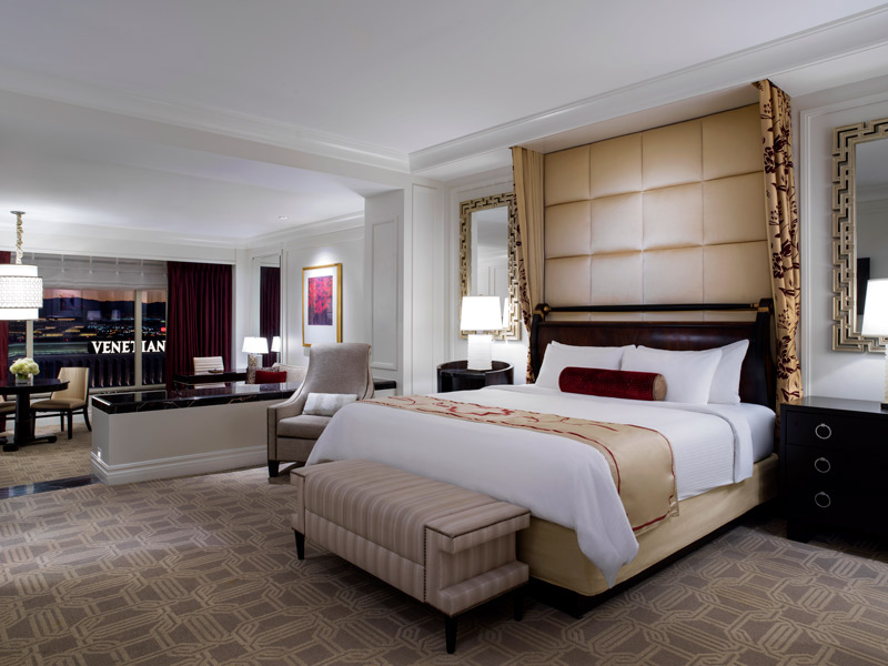 Luxury King Suite Strip View - Overview