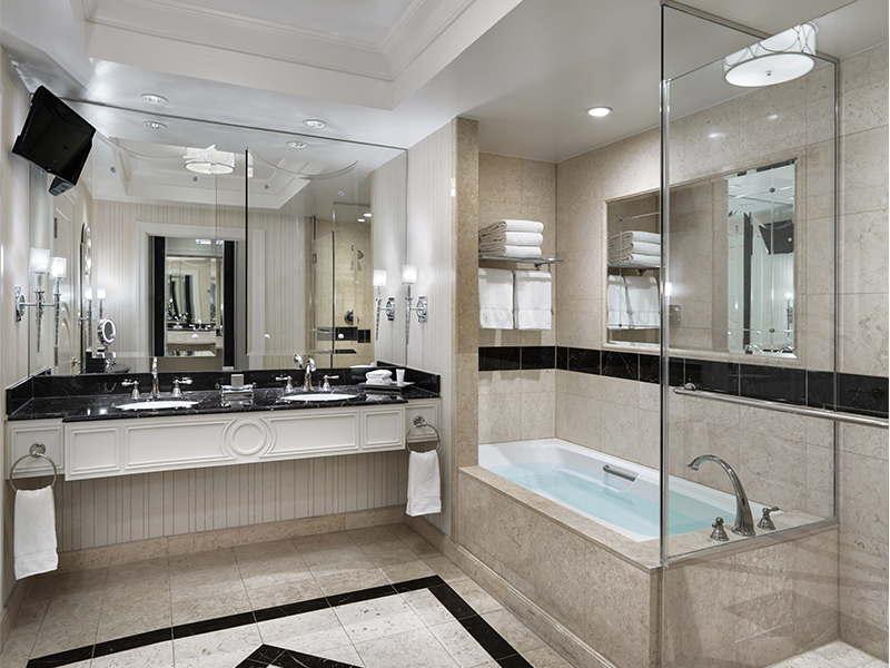 Palazzo Luxury King Suite Bathroom