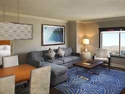 1 Bedroom King Suite Hearing Accessible and Roll In Shower