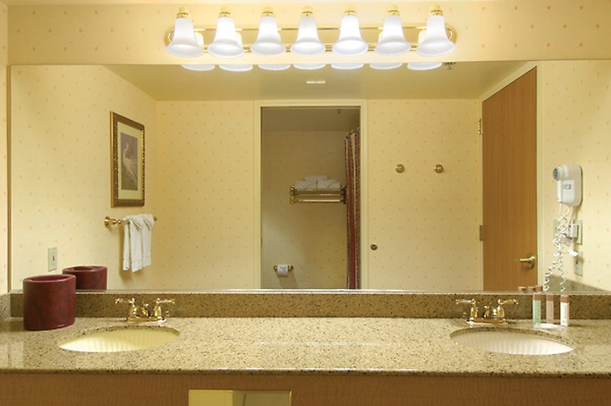 Bathroom in the deluxe king room