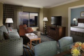 2 bedroom suites las vegas off strip
